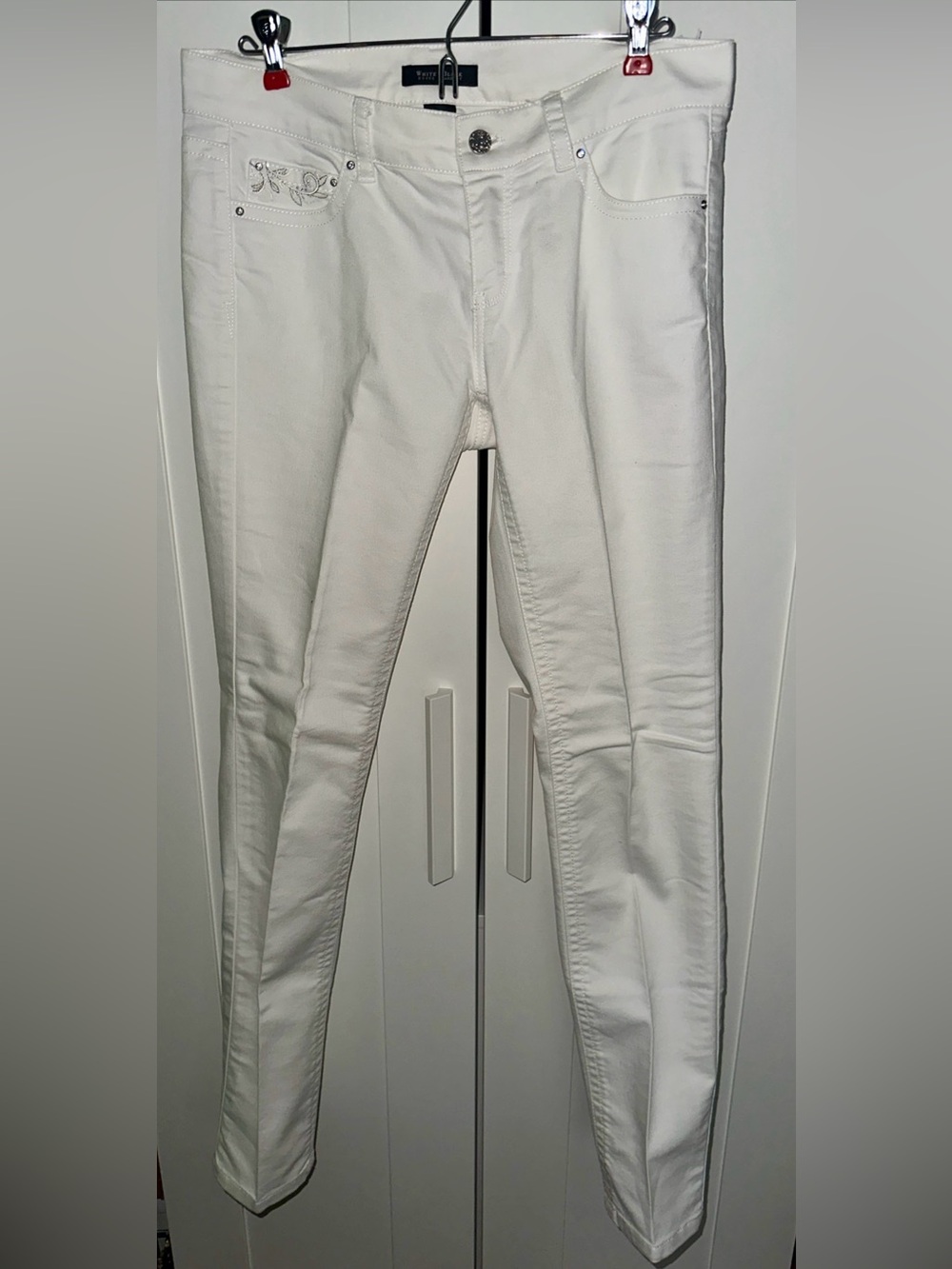 White House Black Market Jeans White Denim Noir Slim Leg Size 6R
